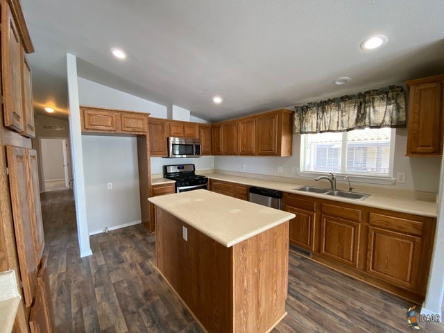 1601 Drew Road, Unit 67 El Centro, CA 92243 - Photo 11 of 34 Gallery Image 11