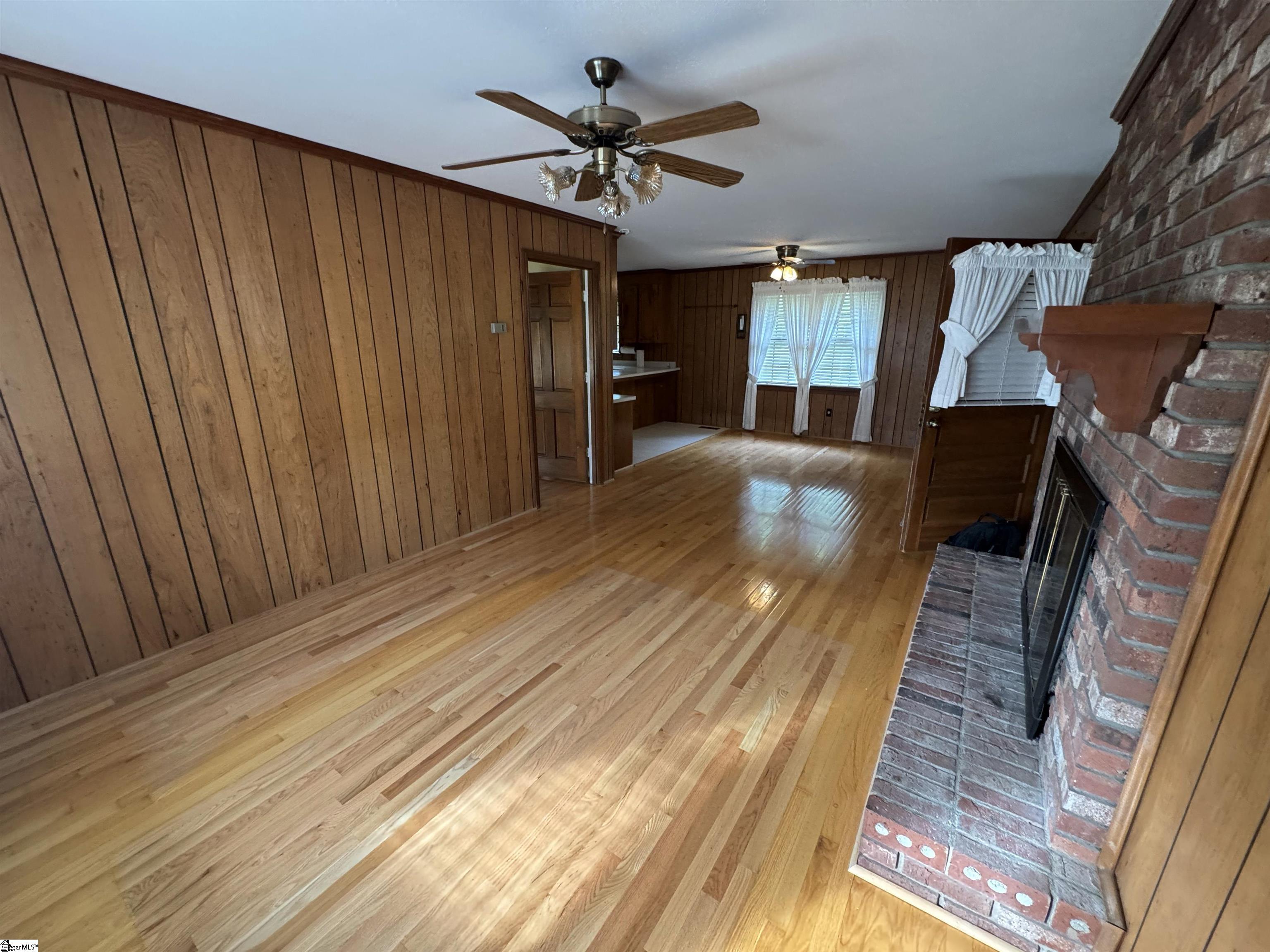 701 North Rutherford Road Greer, SC 29651 - Photo 8 of 27