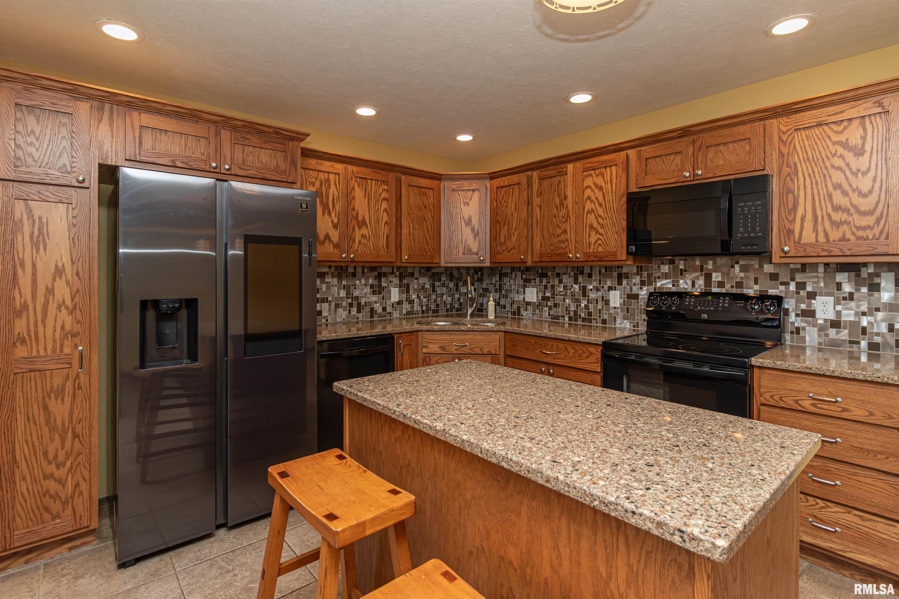 107 Dillon Road Marquette Heights, IL 61554 - Photo 19 of 42 Gallery Image 19