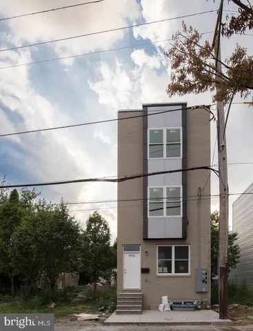 $2,600 | 1956 North 8th Street, Unit 2, Philadelphia, PA 19122