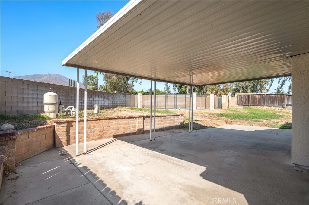 27394 Rustic Lane Highland, CA 92346 - Photo 29 of 41