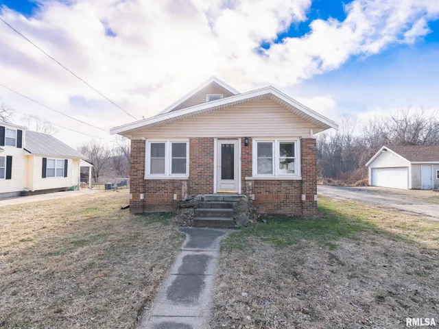 $99,900 | 4110 West Southport Road, Peoria, IL 61615