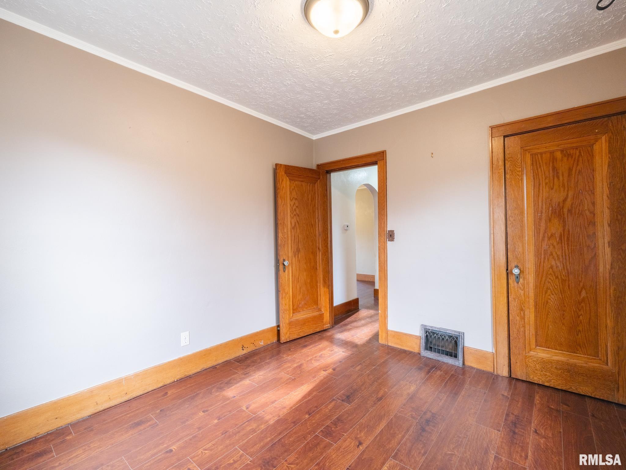 4110 West Southport Road Peoria, IL 61615 - Photo 19 of 35