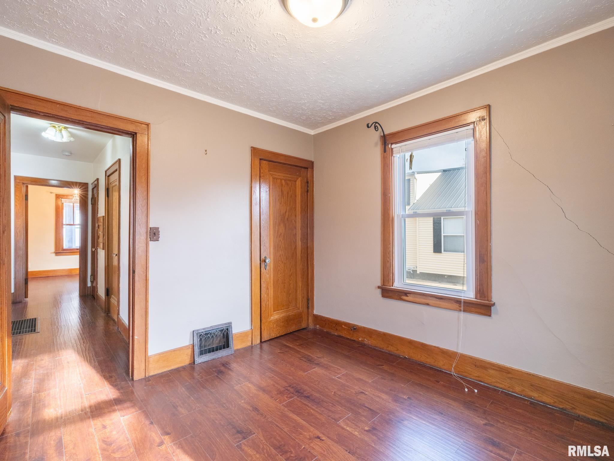 4110 West Southport Road Peoria, IL 61615 - Photo 20 of 35