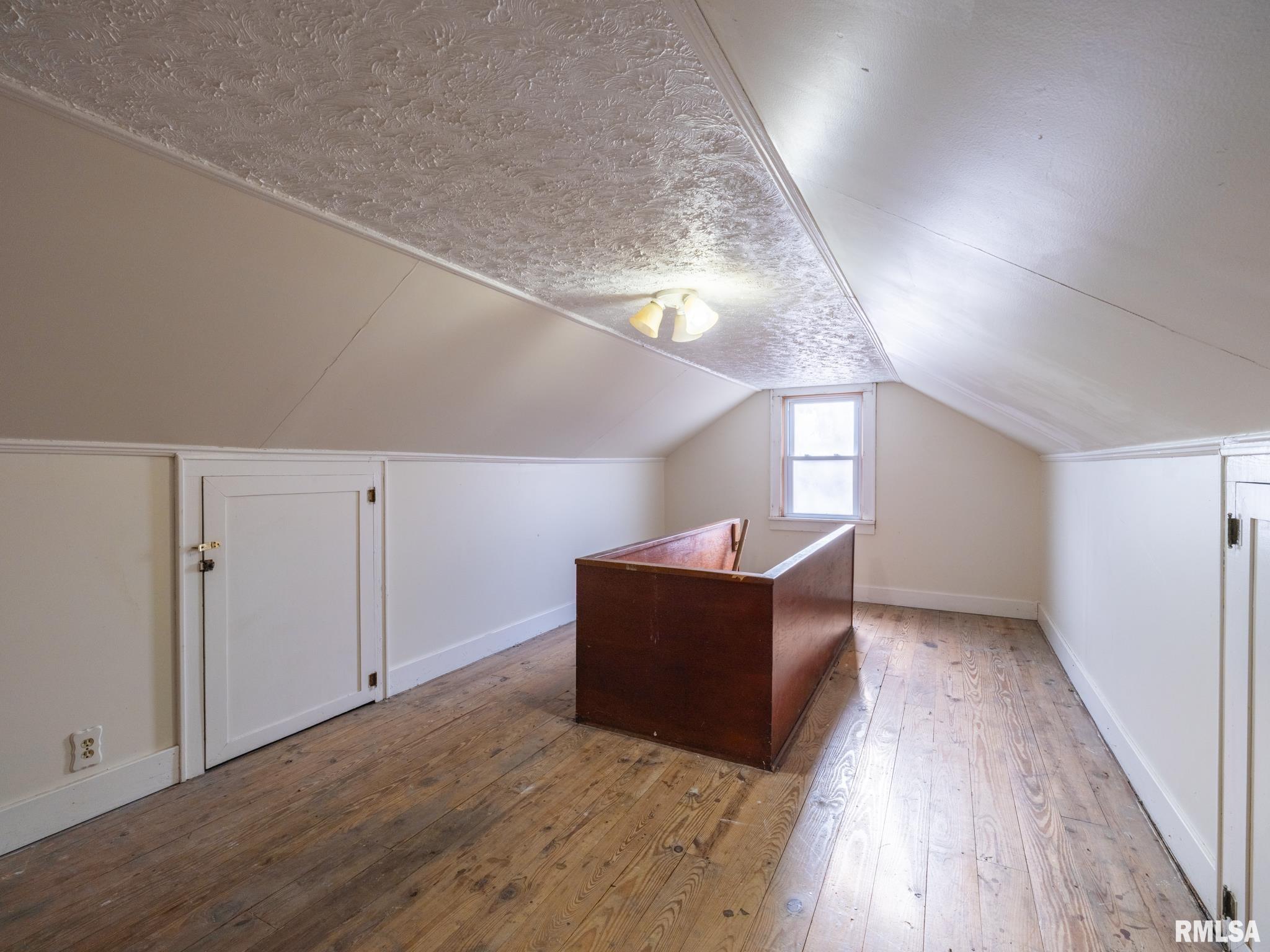 4110 West Southport Road Peoria, IL 61615 - Photo 28 of 35