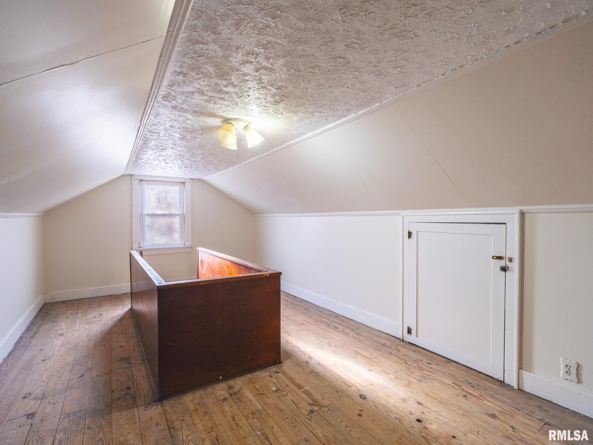 4110 West Southport Road Peoria, IL 61615 - Photo 29 of 35