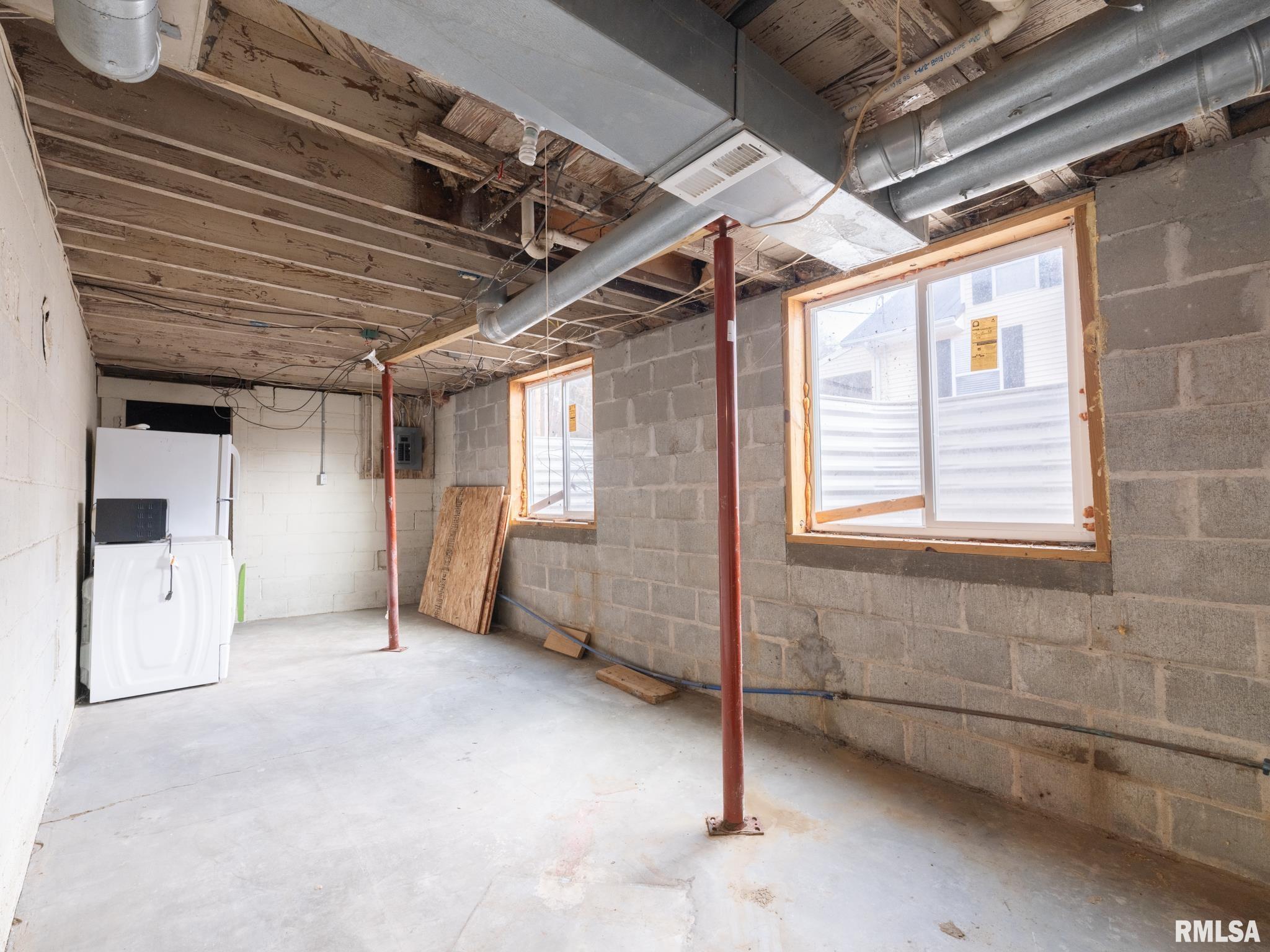 4110 West Southport Road Peoria, IL 61615 - Photo 30 of 35