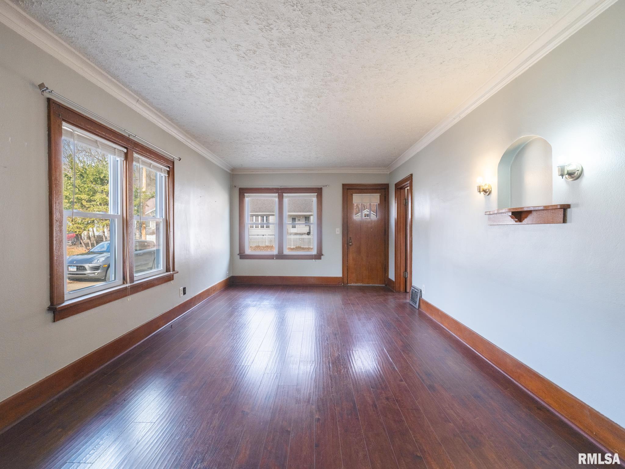 4110 West Southport Road Peoria, IL 61615 - Photo 7 of 35