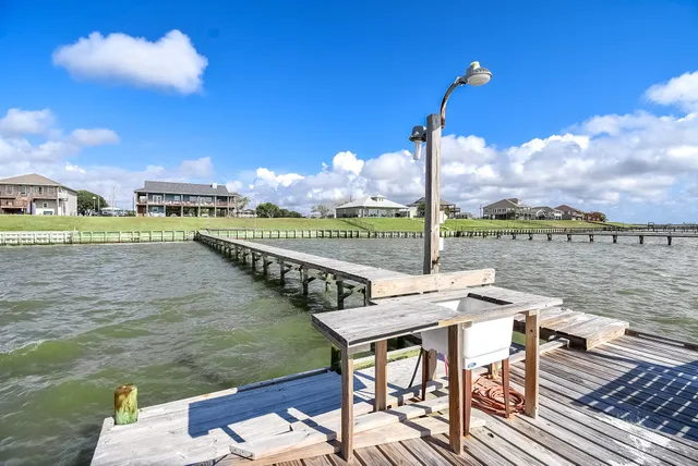 $539,000 | 1504 West Bayshore Drive, Palacios, TX 77465