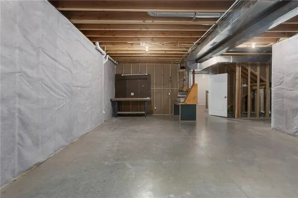 $535,000 | 717 Riverwood Drive, Liberty, MO 64068