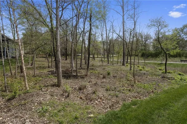 $535,000 | 717 Riverwood Drive, Liberty, MO 64068