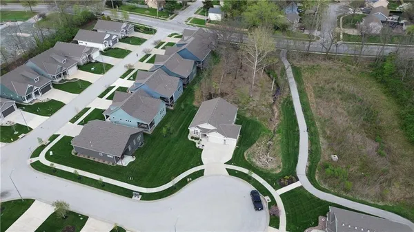 $535,000 | 717 Riverwood Drive, Liberty, MO 64068