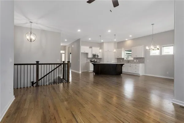 $535,000 | 717 Riverwood Drive, Liberty, MO 64068