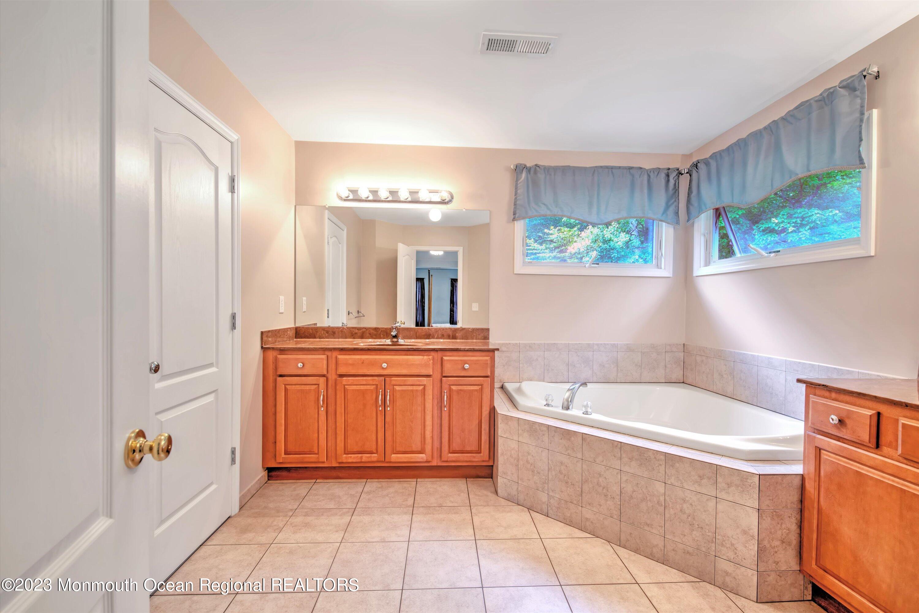 45 Cherry Tree Lane Cream Ridge, NJ 08514 - Photo 28 of 55 28-MASTER BATHROOM