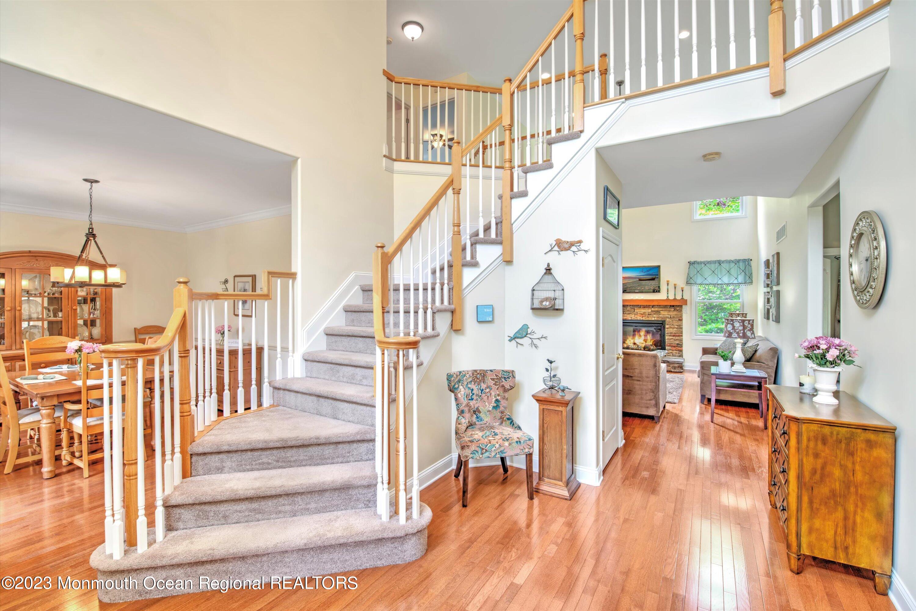 45 Cherry Tree Lane Cream Ridge, NJ 08514 - Photo 4 of 55 04-FOYER