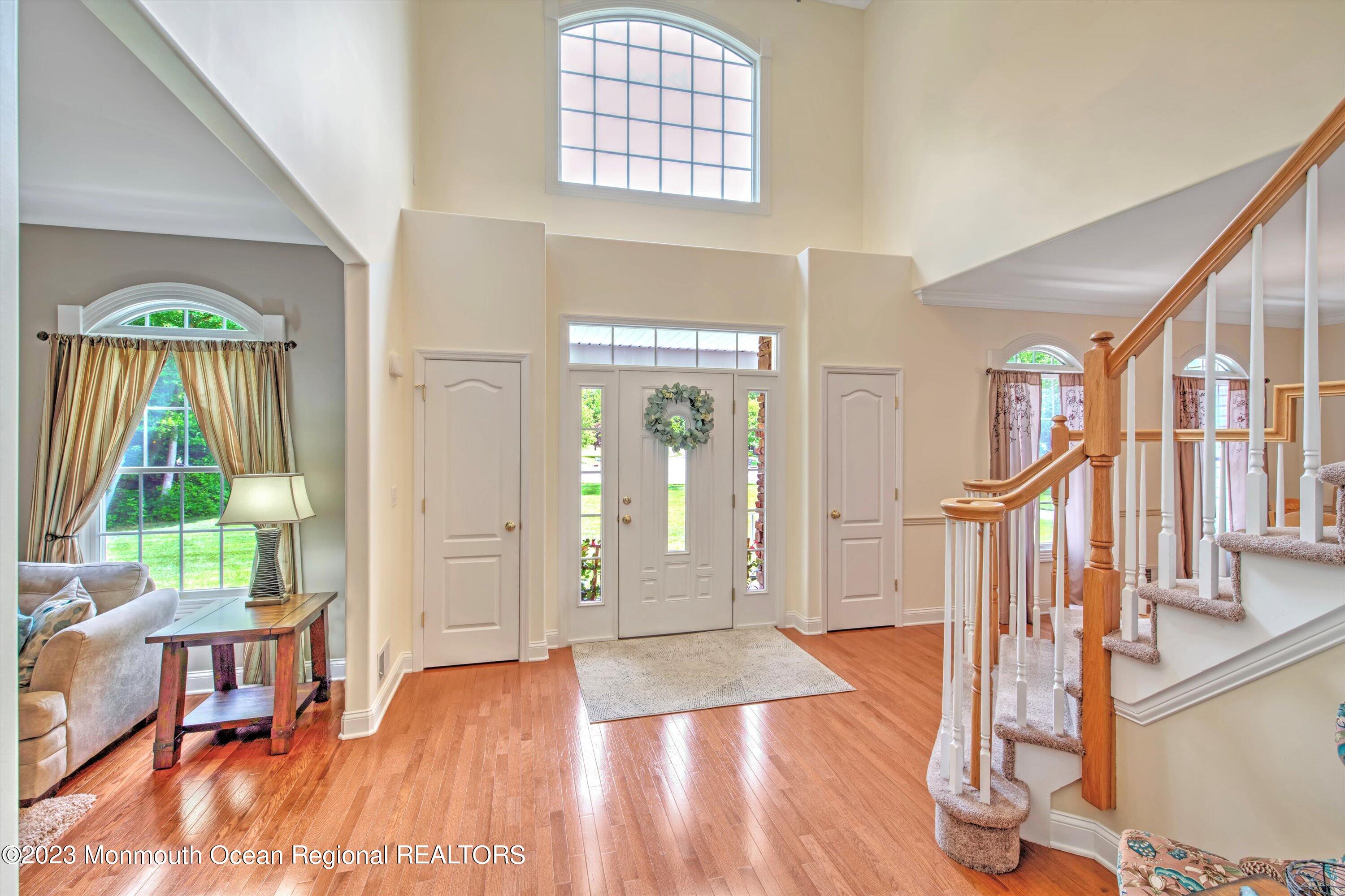 45 Cherry Tree Lane Cream Ridge, NJ 08514 - Photo 5 of 55 05-FOYER