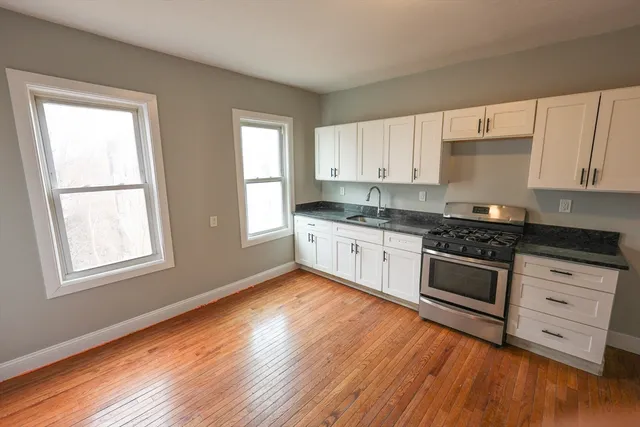$4,100 | 23 Barry Street, Unit 3, Boston, MA 02125