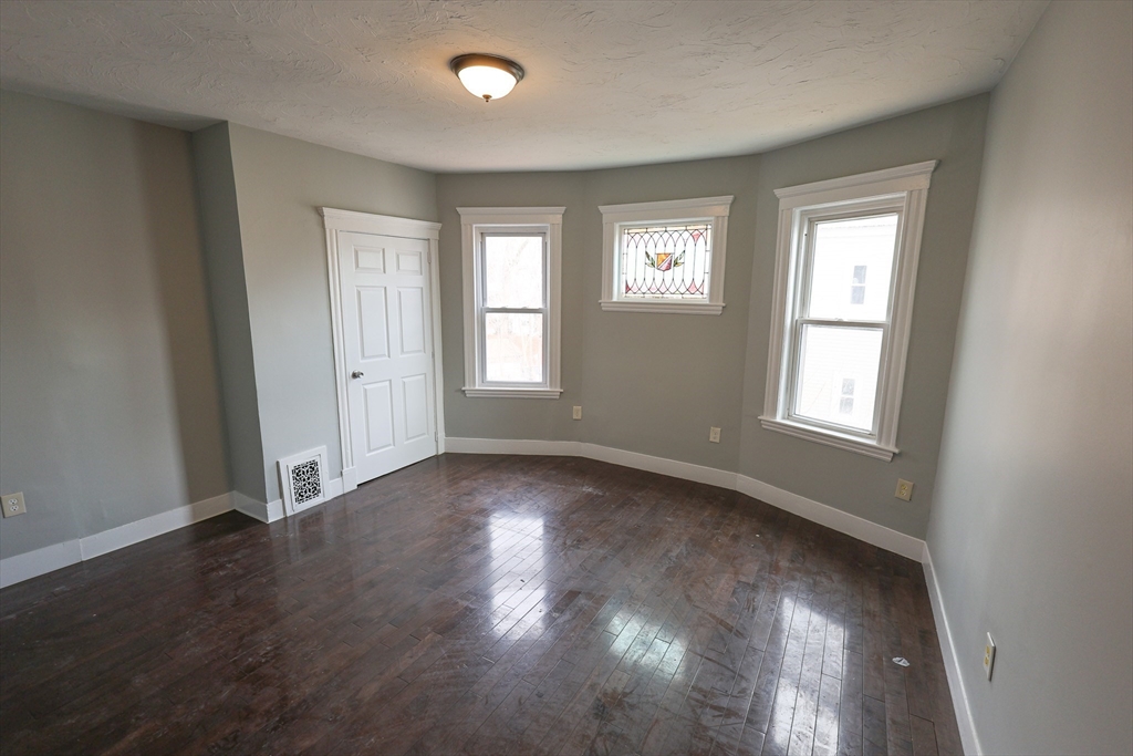 23 Barry Street, Unit 3 Boston, MA 02125 - Photo 2 of 8