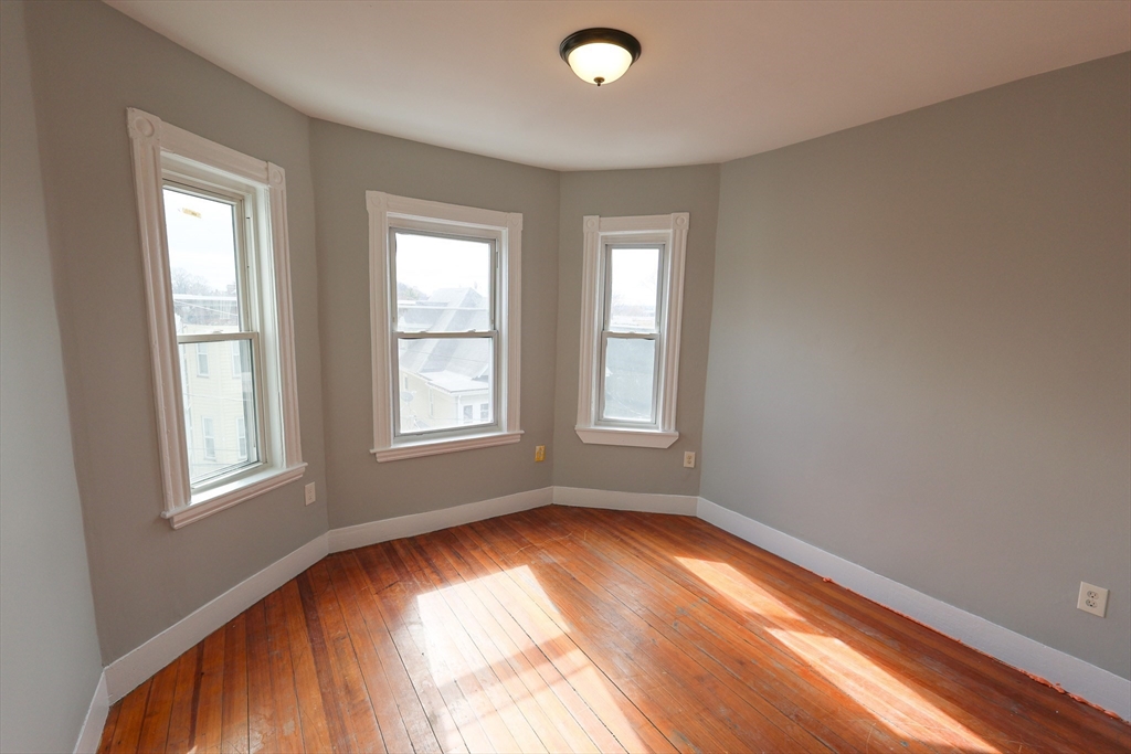 23 Barry Street, Unit 3 Boston, MA 02125 - Photo 3 of 8