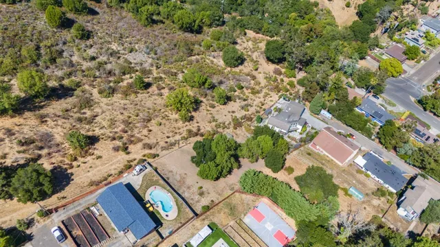 a view of outside area