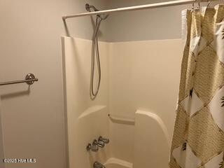 3030 Marsh Winds Circle, Unit 604B Southport, NC 28461 - Photo 7 of 7 Shower/Bath