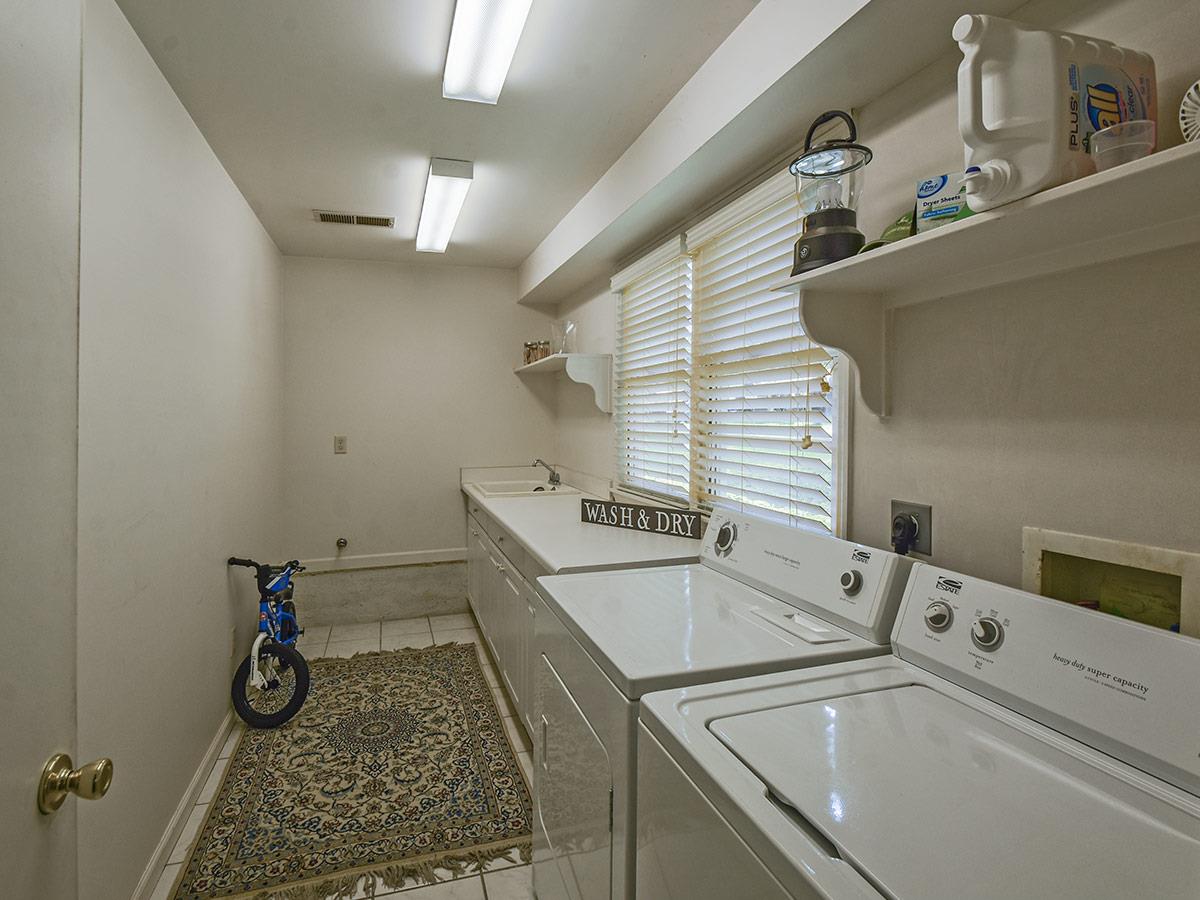 350 Wallace Road Memphis, TN 38117 - Photo 14 of 20