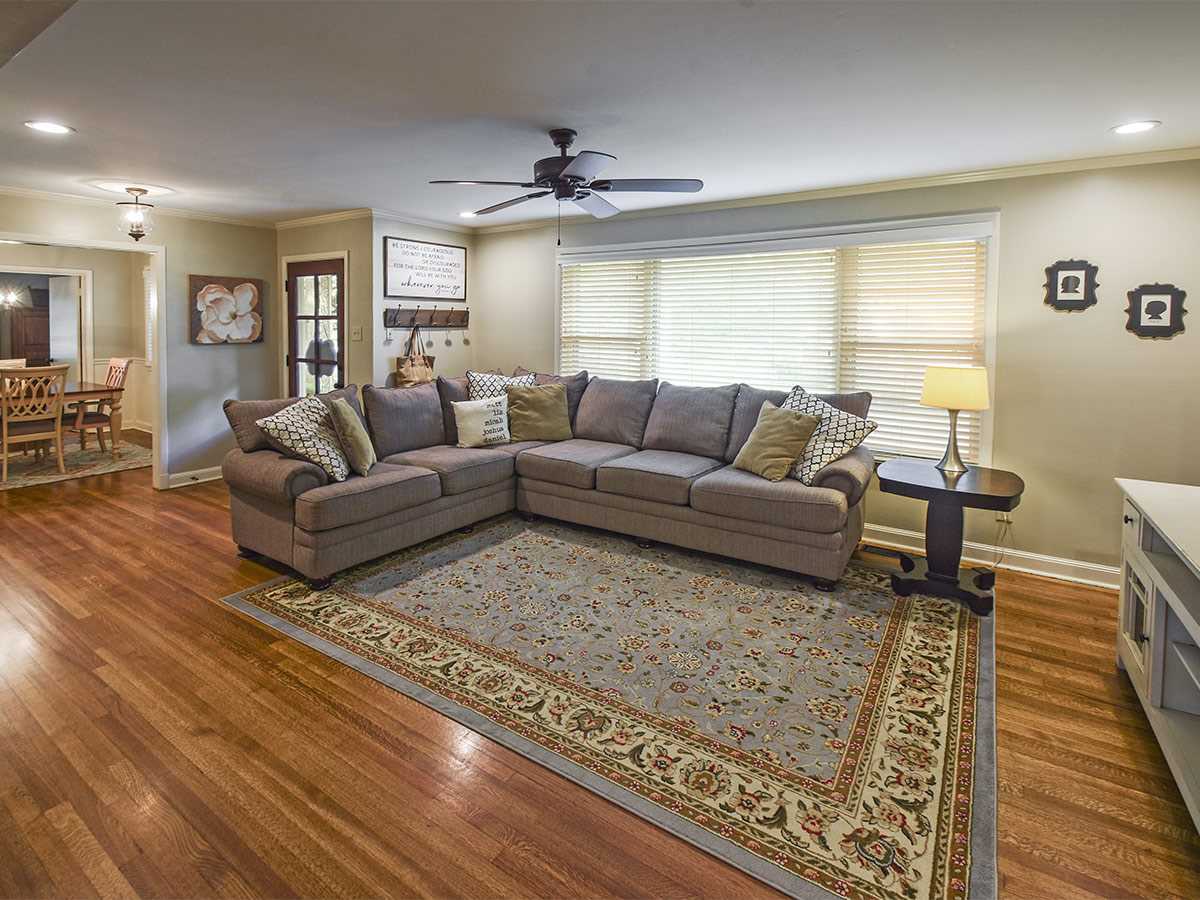 350 Wallace Road Memphis, TN 38117 - Photo 3 of 20