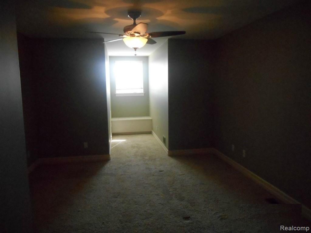 2727 Riverside Drive Trenton, MI 48183 - Photo 21 of 25