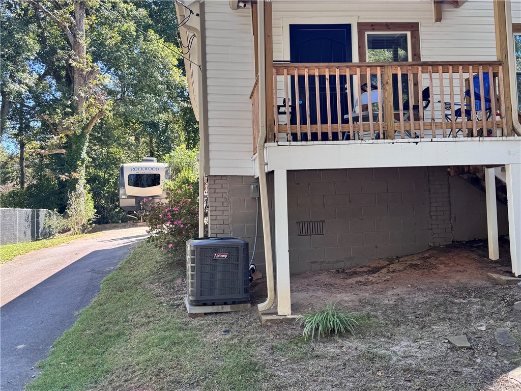 210 North Broad Street Westminster, SC 29693 - Photo 9 of 19