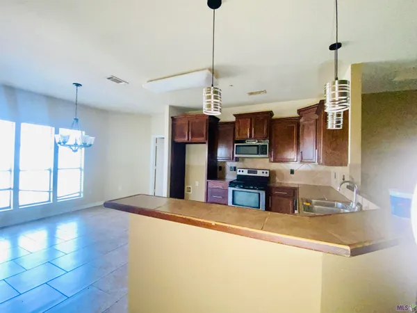 $189,900 | 40330 Coldwater Landing, Gonzales, LA 70737