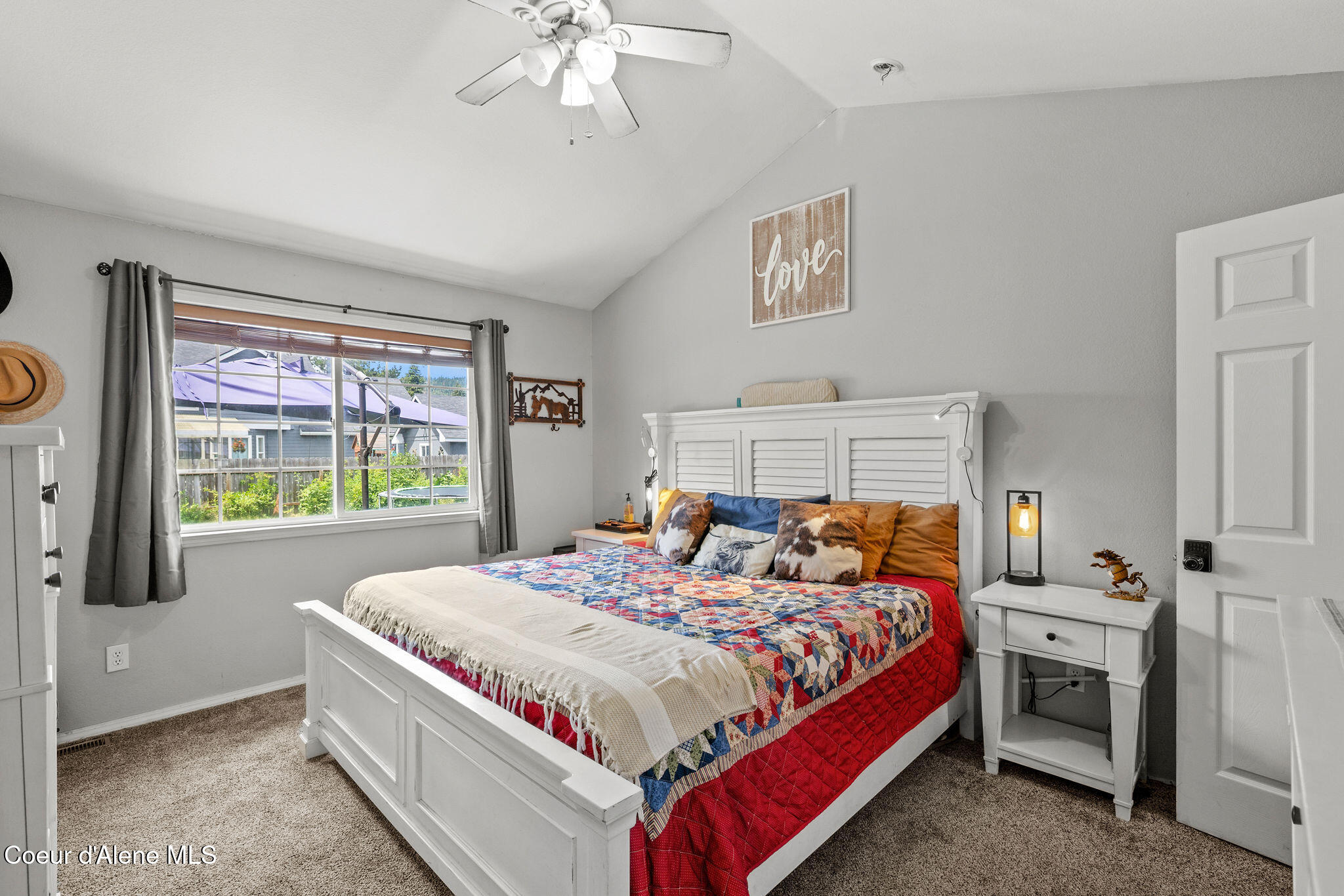 15383 Vernon Street Rathdrum, ID 83858 - Photo 20 of 40 Vaulted Ceilings