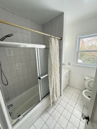 $4,200 | 7 Flower Street, New Rochelle, NY 10801