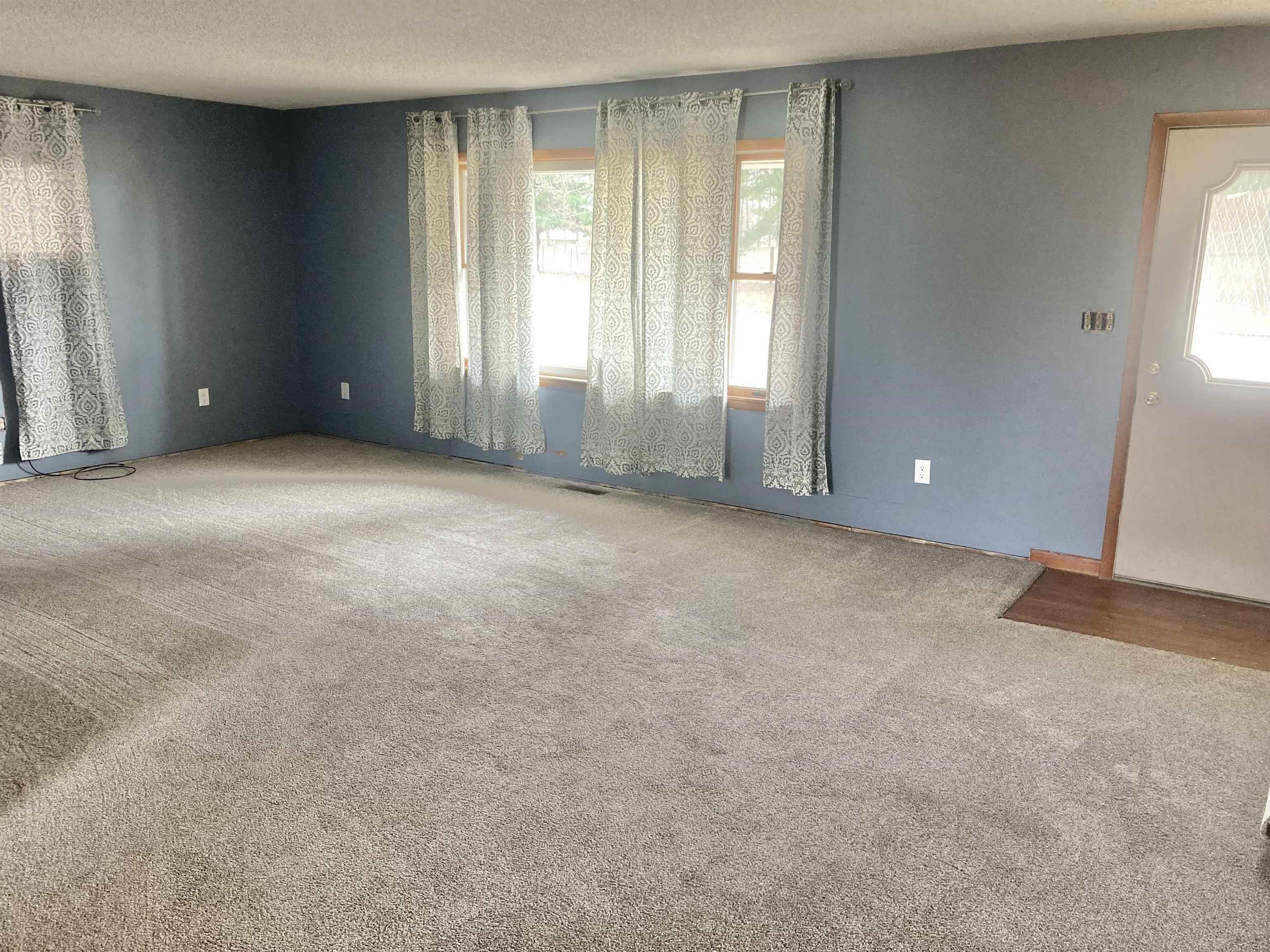 2735 South Sievers Ext Road Vincennes, IN 47591 - Photo 2 of 12