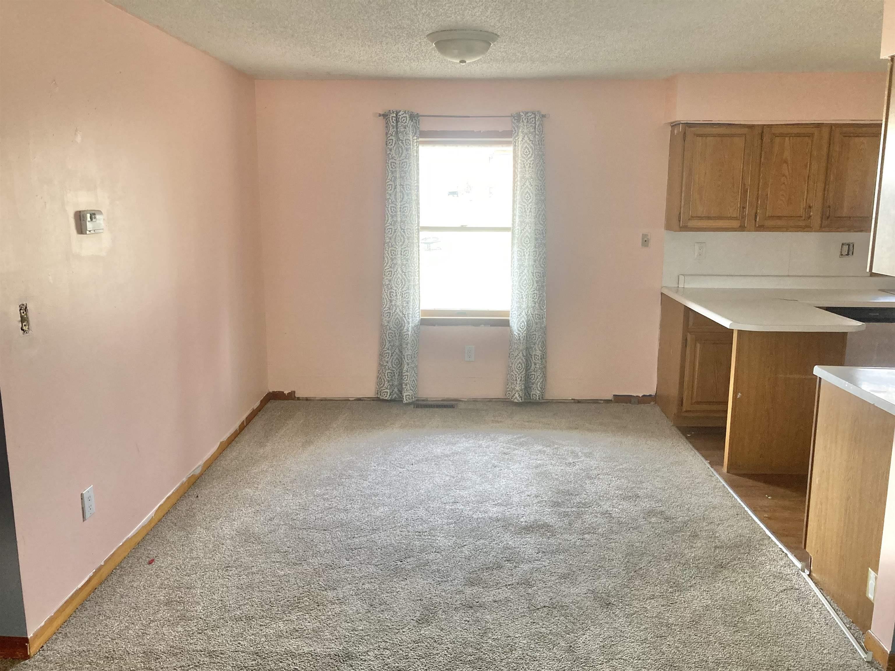 2735 South Sievers Ext Road Vincennes, IN 47591 - Photo 3 of 12