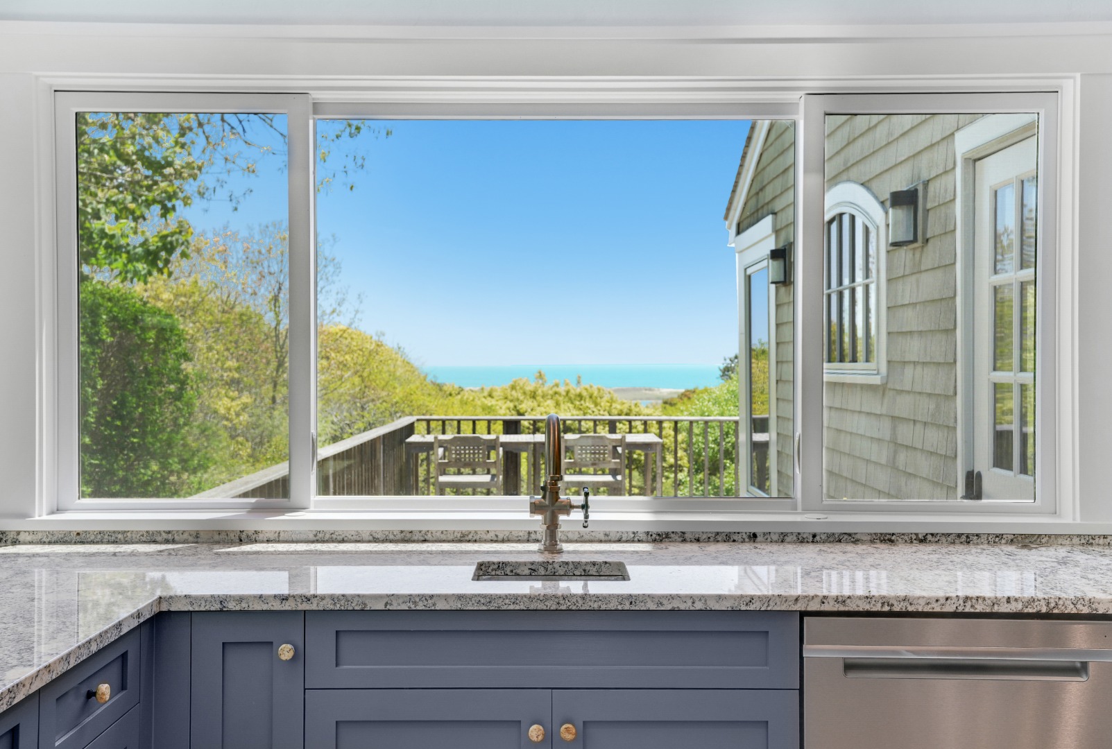 308 S Road Chilmark, MA 02535 - Photo 15 of 41