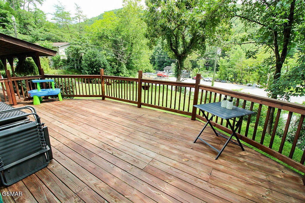 3229 Lost Branch Road Sevierville, TN 37862 - Photo 10 of 33 Gallery Image 10