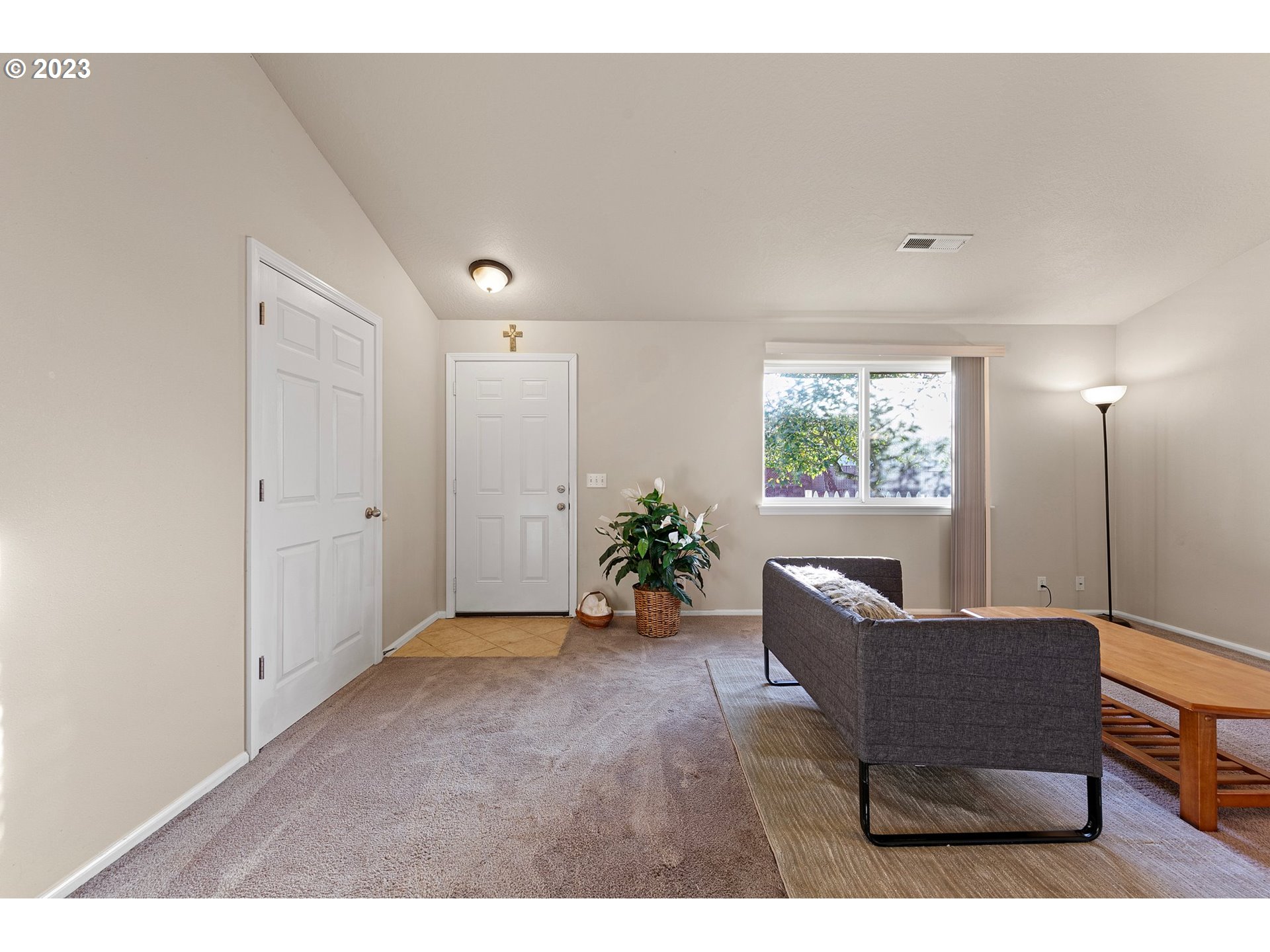 340 54th Street Springfield, OR 97478 - Photo 6 of 40 a view of a livingroom with furniture and a window
