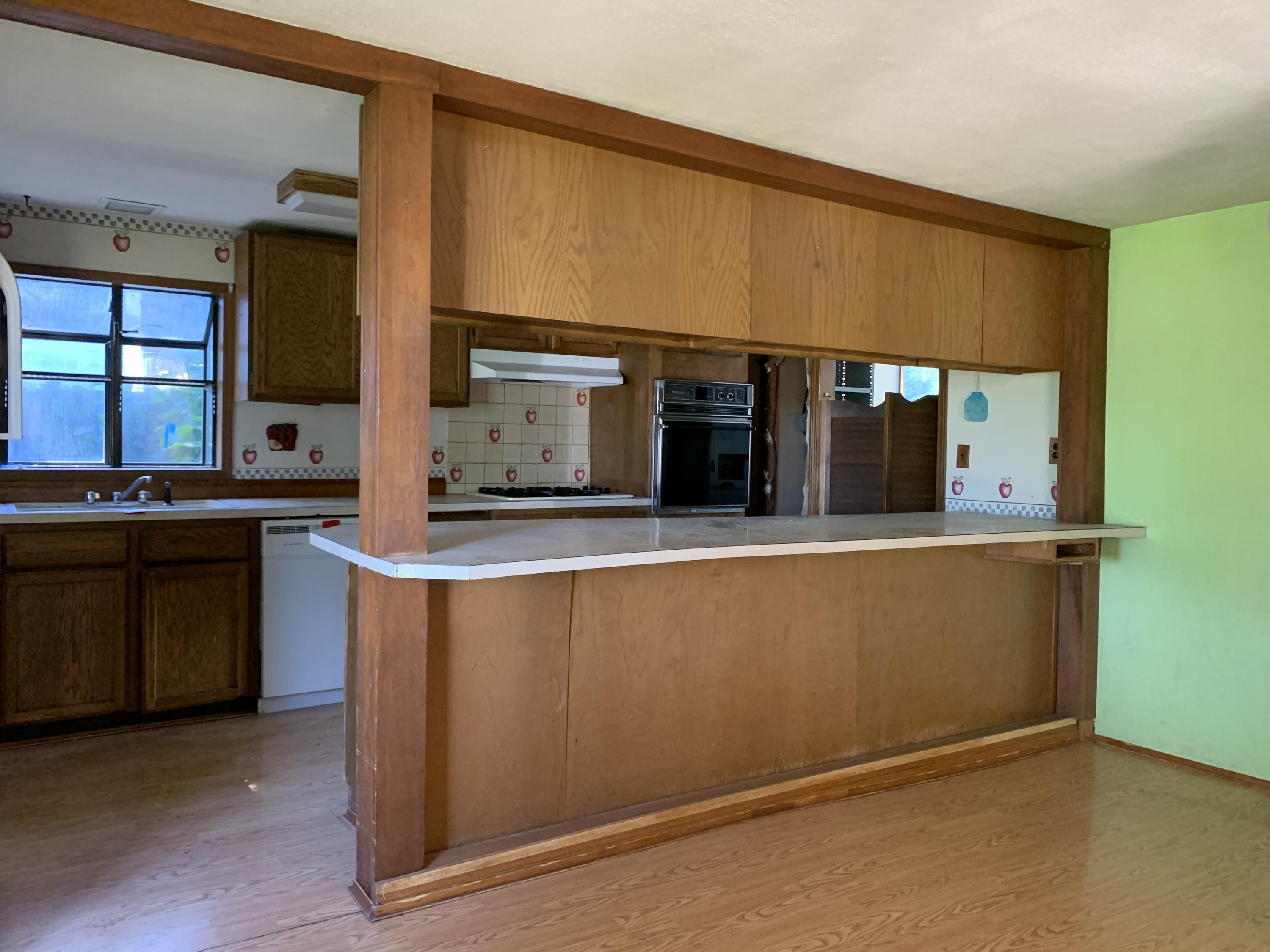 945 South Rimrock Road Prineville, OR 97754 - Photo 5 of 19 IMG_1662