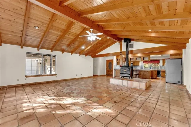 a view of a storage & utility room