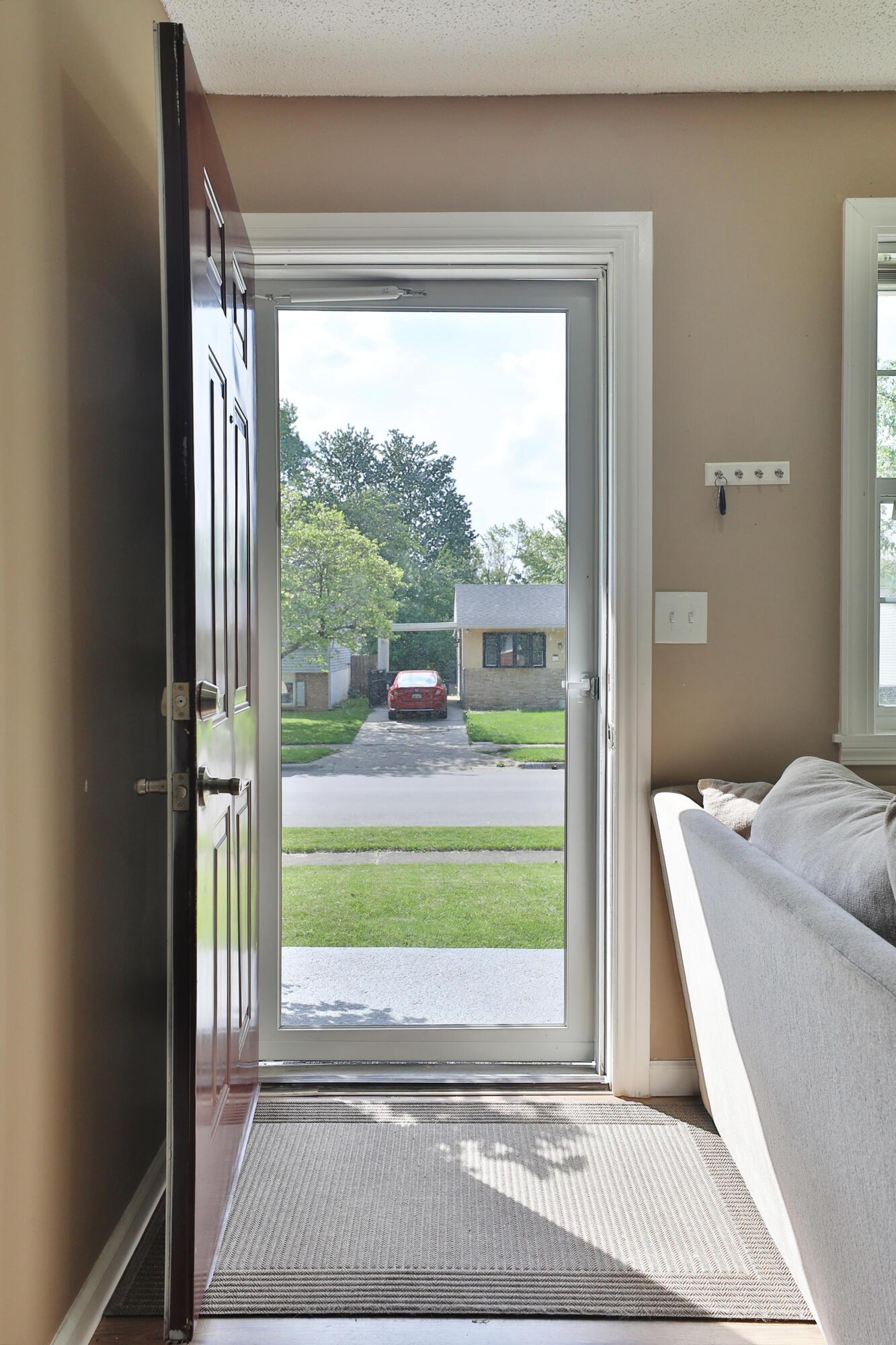 4511 Collingdale Road Columbus, OH 43231 - Photo 5 of 39 4511-Collingdale-05