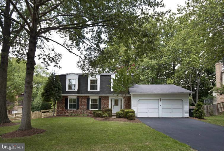9229 Rockefeller Lane Springfield, VA 22153 - Photo 3 of 27 Exterior (Front)