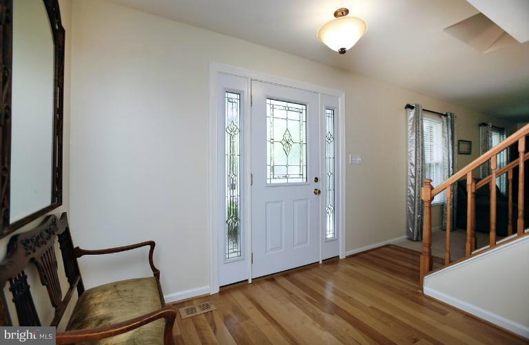 9229 Rockefeller Lane Springfield, VA 22153 - Photo 7 of 27 Interior (General)