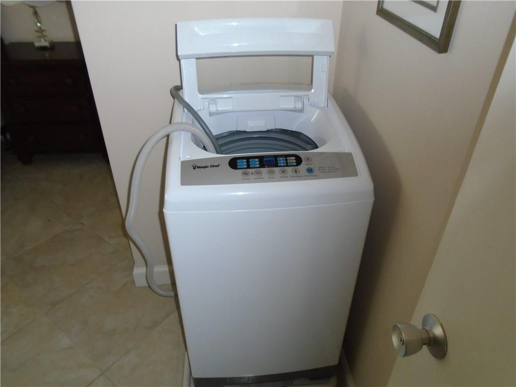 2100 Northeast 38th Street, Unit 208 Lighthouse Point, FL 33064 - Photo 11 of 28 Photo 11