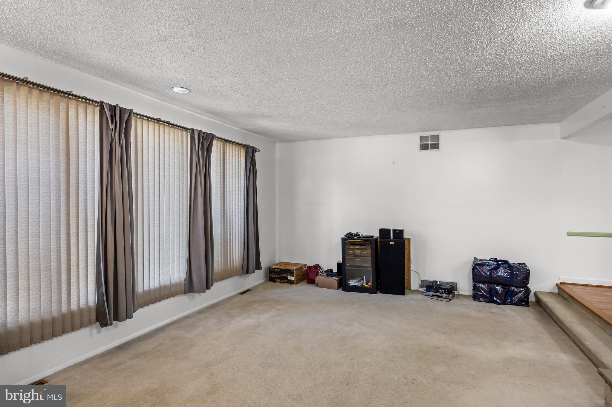 204 Nicholson Road Mount Ephraim, NJ 08059 - Photo 5 of 24