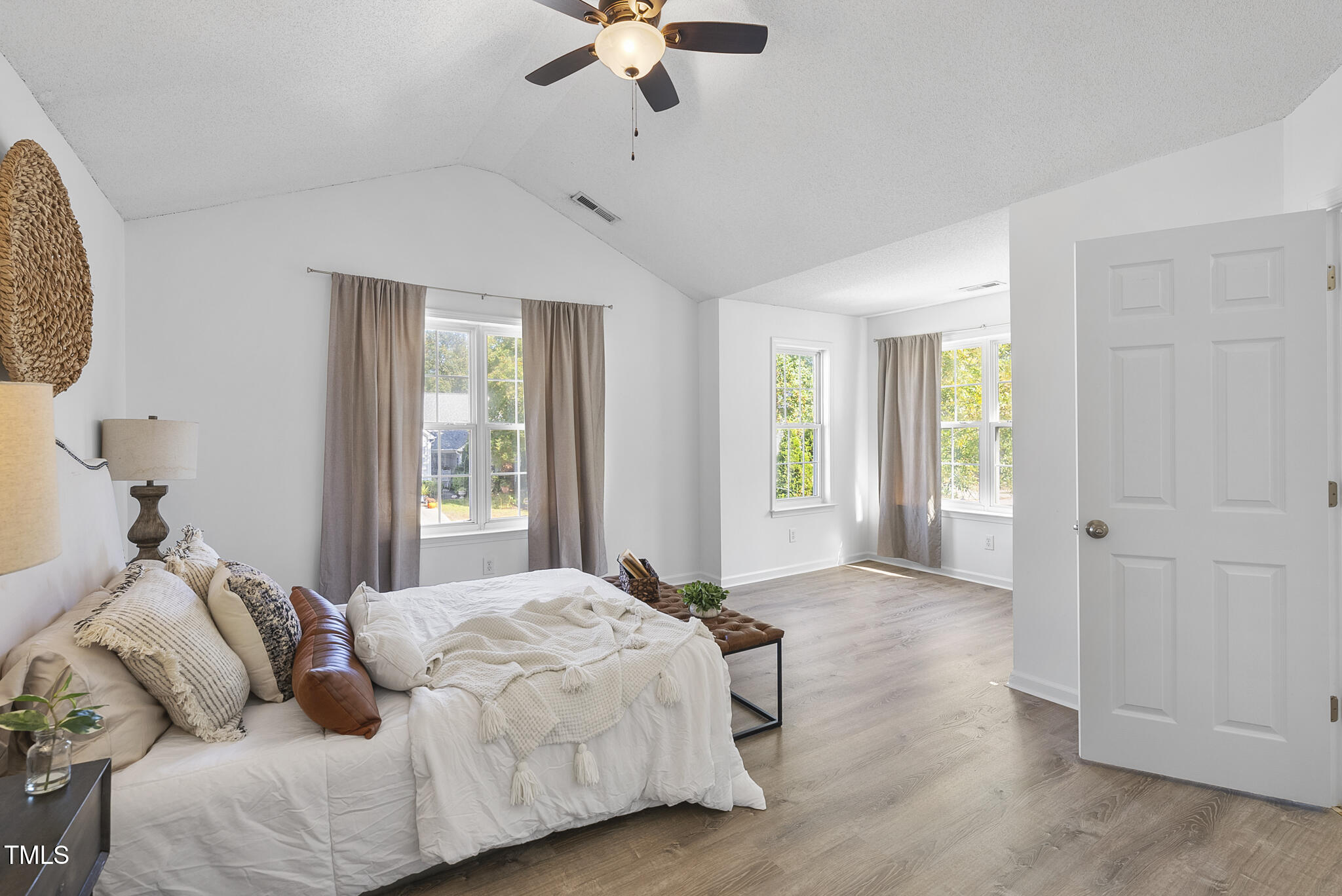 4540 Drewbridge Way Raleigh, NC 27604 - Photo 20 of 33 DSC05292