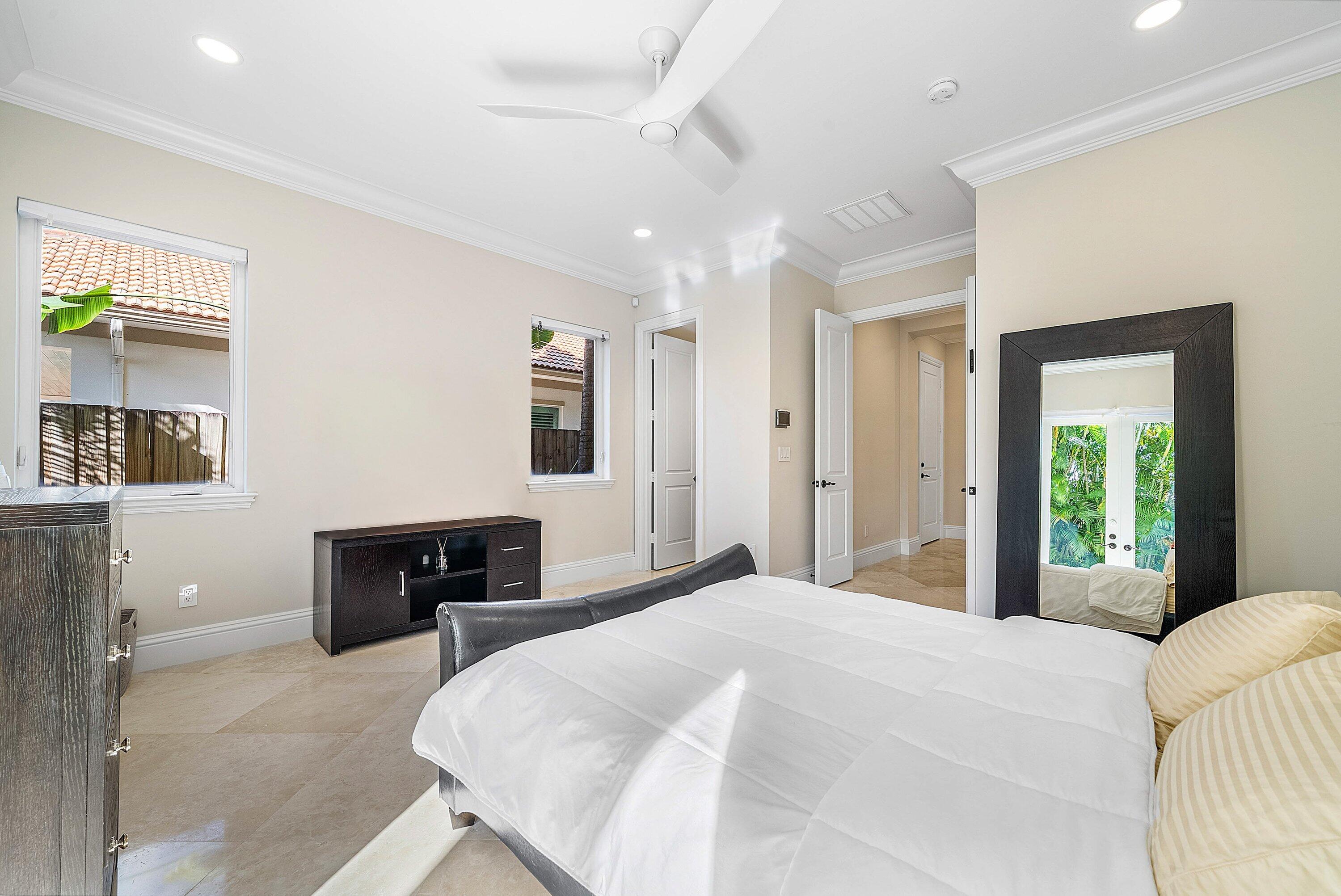 398 Northeast 7th Street Boca Raton, FL 33432 - Photo 40 of 74 037-398Northeast7thStreet-BocaRaton-FL-3