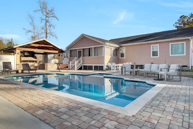 $749,000 | 320 Harry Lane, Moncks Corner, SC 29461