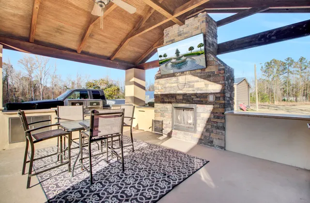 $749,000 | 320 Harry Lane, Moncks Corner, SC 29461