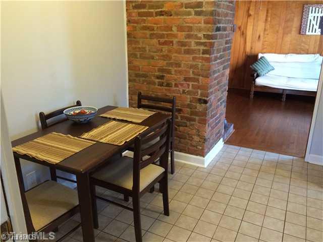 3261 Polo Road Winston-Salem, NC 27106 - Photo 6 of 16 Breakfast. cute breakfast area