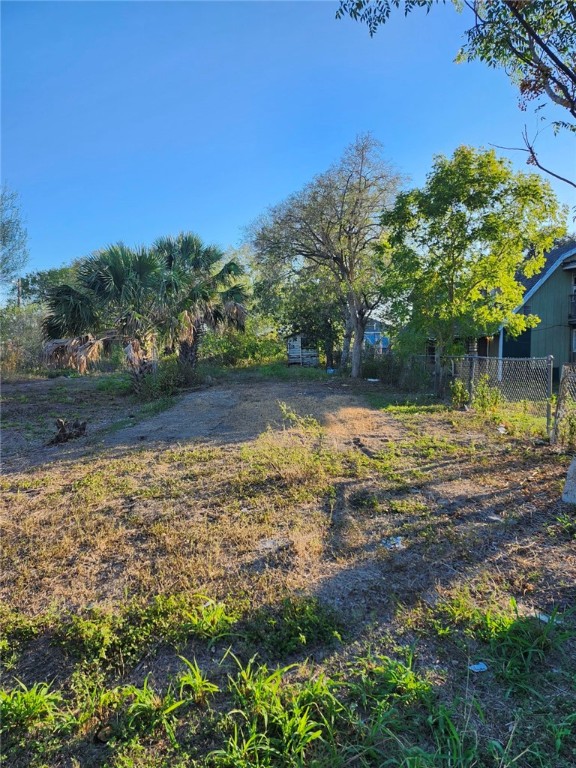 508 West Ave B Robstown, TX 78380 - Photo 1 of 3 Front of property